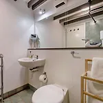6 Bed In Penrith Oc-95344 Nyaraló