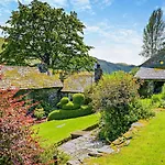 6 Bed In Penrith Oc-95344 *