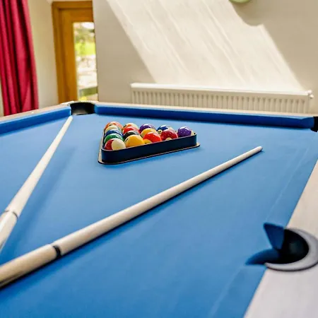 Holiday home 6 Bed In Martindale 95344