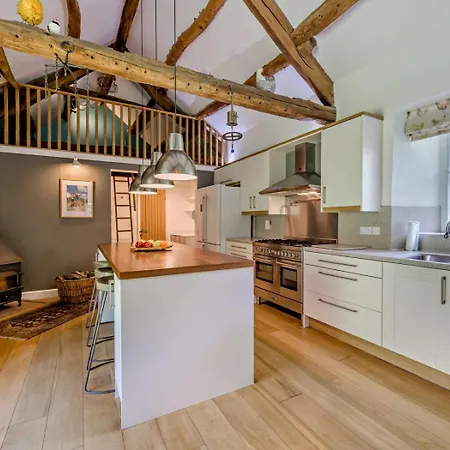 6 Bed In Penrith Oc-95344 Nyaraló