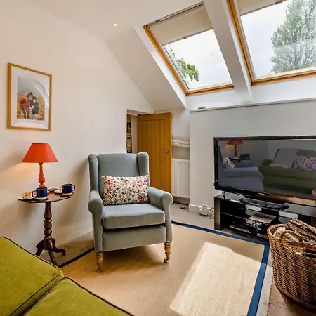 Nyaraló 6 Bed In Penrith Oc-95344 *